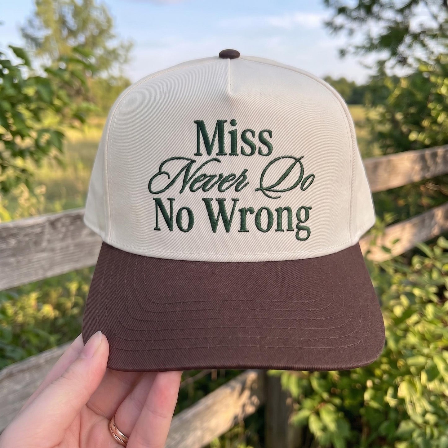 Trendy Two-Tone Cap with Bold 'Miss Never Do No Wrong' Embroidery - Image 3