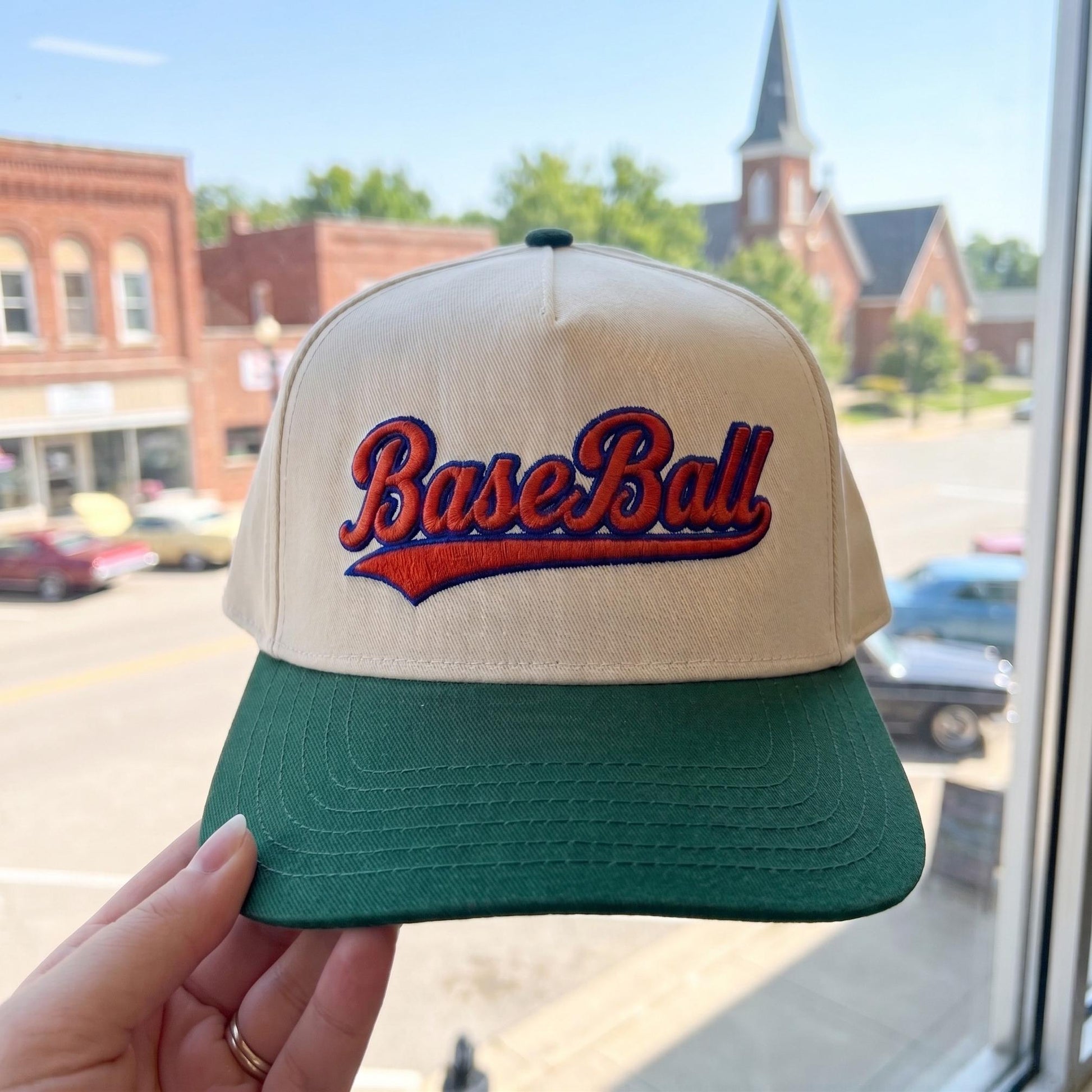 Vintage Style Baseball Cap with Embroidered Lettering - Classic Design - Image 2