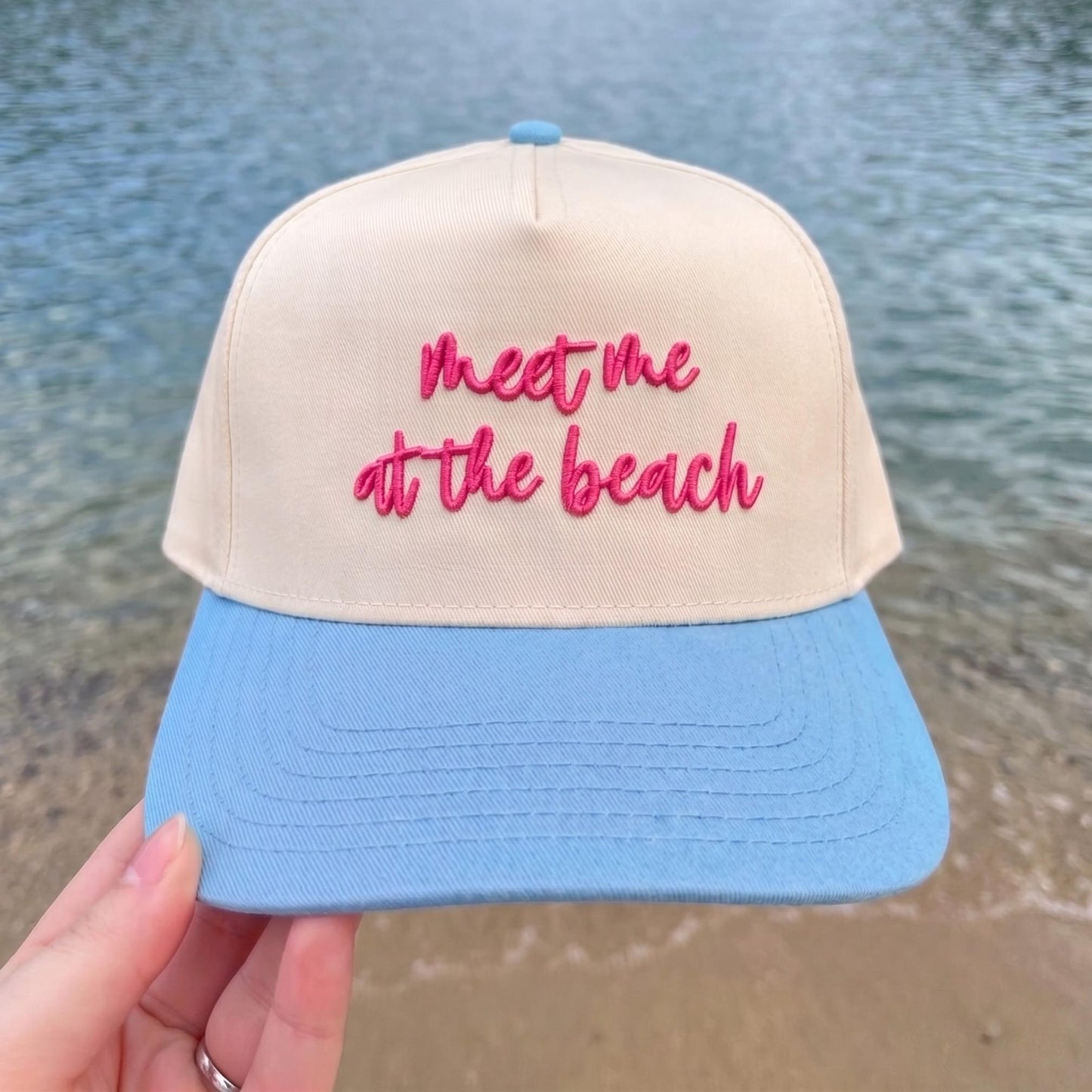 Trendy Beach Cap with Pink Visor - 'Meet Me at the Beach' Design - Image 2