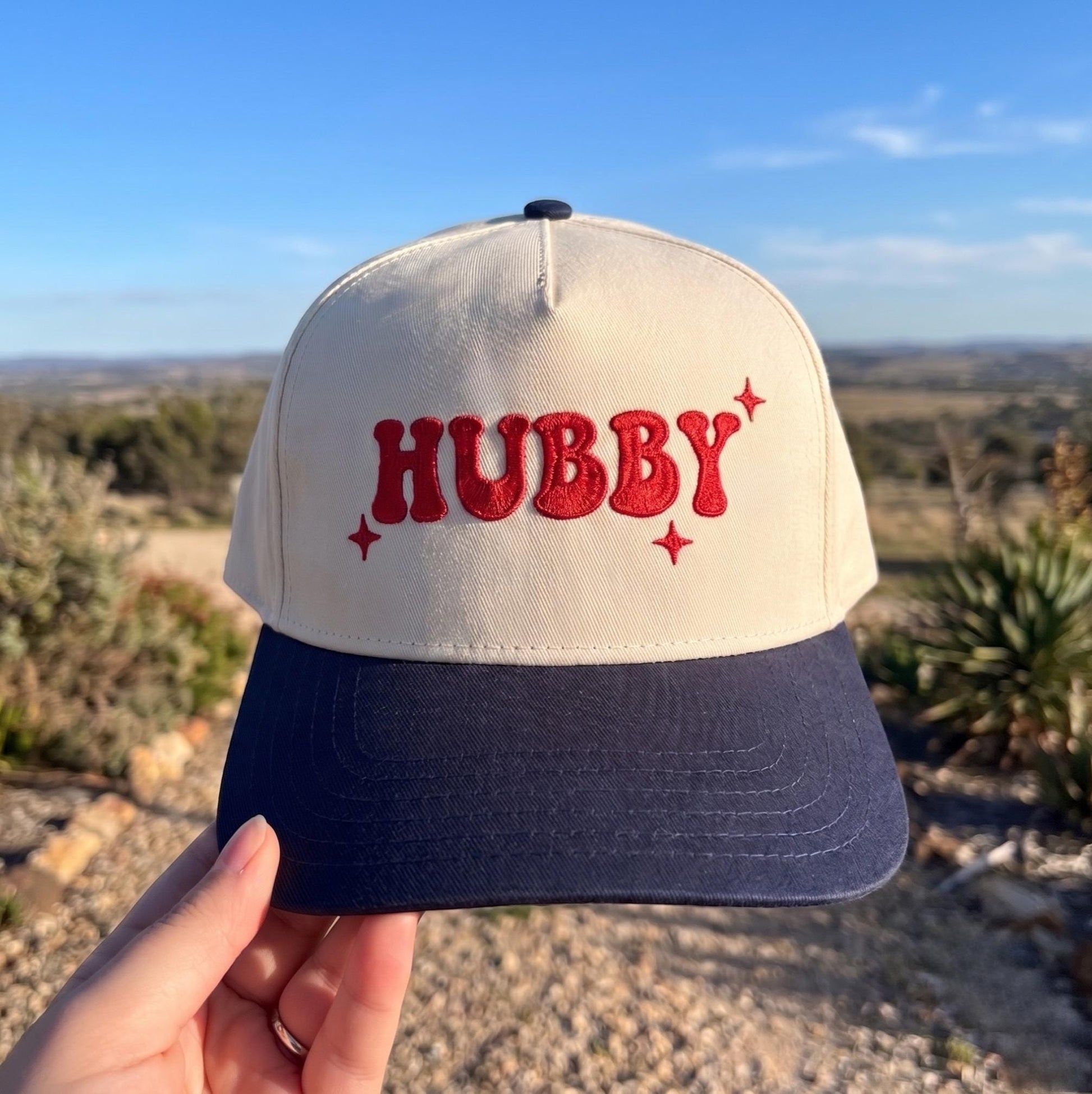 Stylish Baseball Cap with 'Hubby' Embroidery - Two-Tone Design - Image 2
